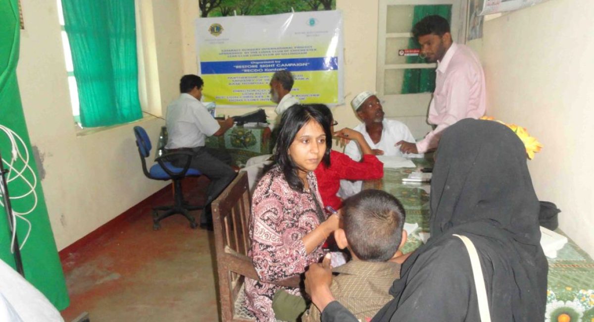 community_consultations_at_a_school_based_eye_camp